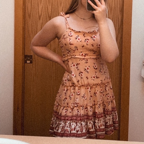 Coral dress perfect for summer and spring - Picture 2 of 2